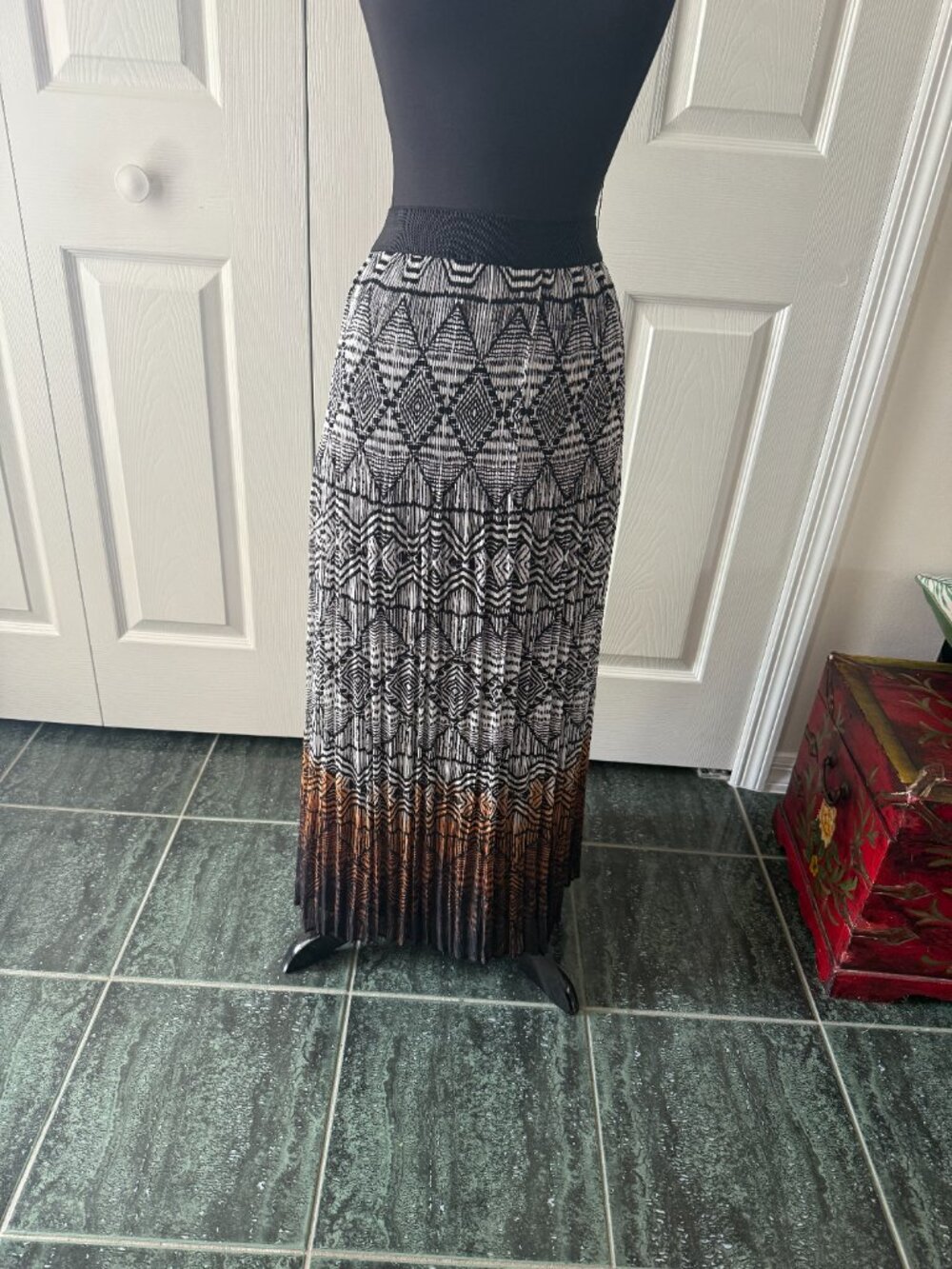 Bohemian Ruby Rd maxi skirt, size 10, black white, rust
